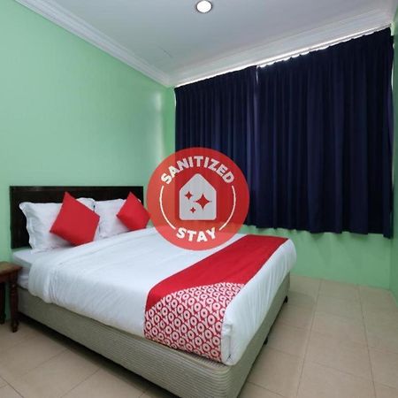 Oyo 89759 Gold Jerantut Hotel מראה חיצוני תמונה